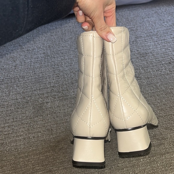 Napoleoni Quilted Italian Leather Boots off white - Picture 3 of 10